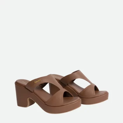 Evy Heeled slides