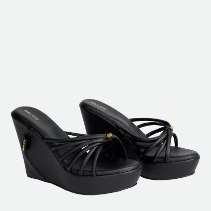 Kiera Wedges